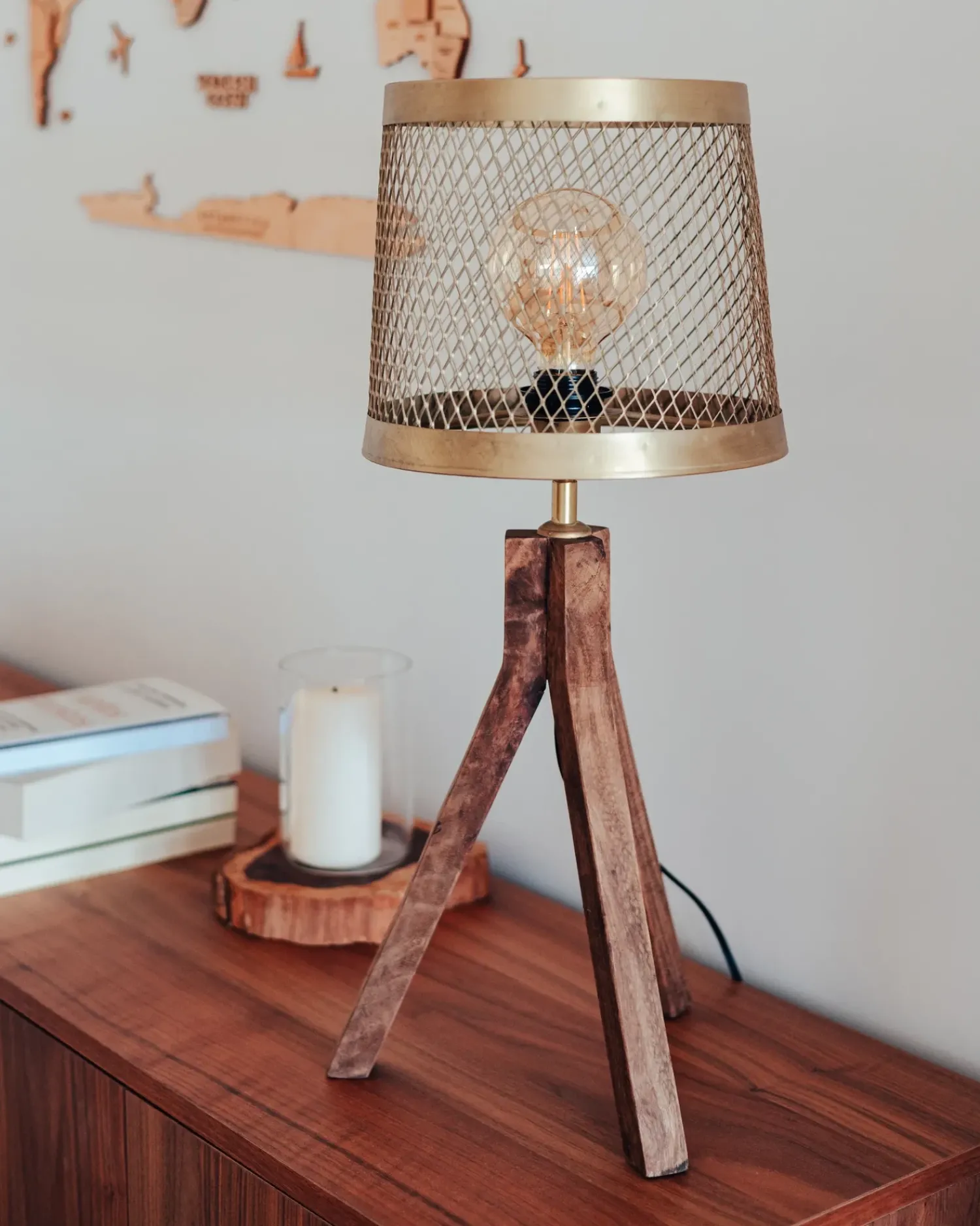 Discount Beliani Lampada da tavolo BEKI Legno di mango Marrone Ottone Marrone