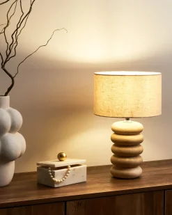 Beliani Lampada da tavolo BETWA Legno di mango Marrone chiaro Beige Marrone