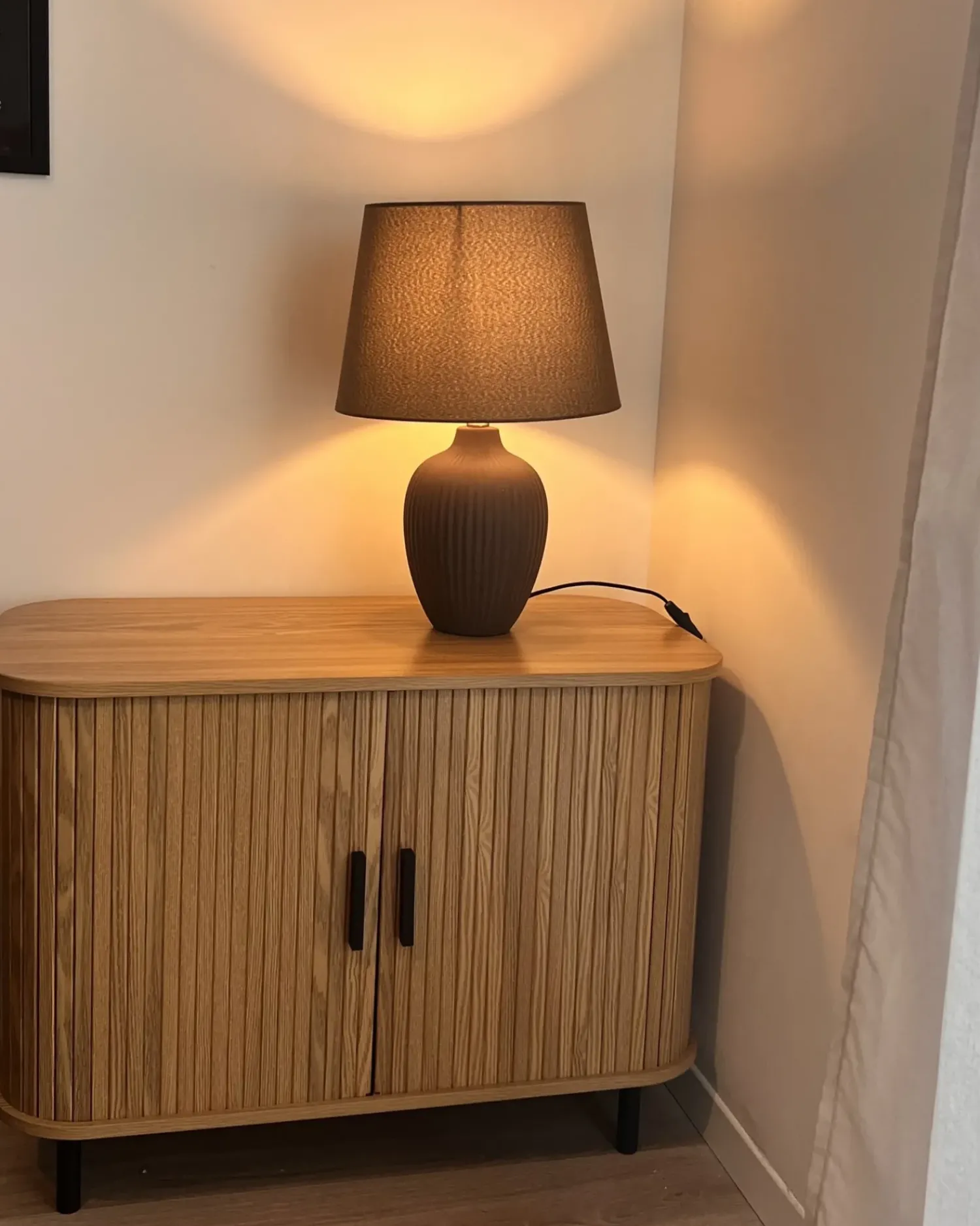 Discount Beliani Lampada da tavolo FERGUS Ceramica Marrone