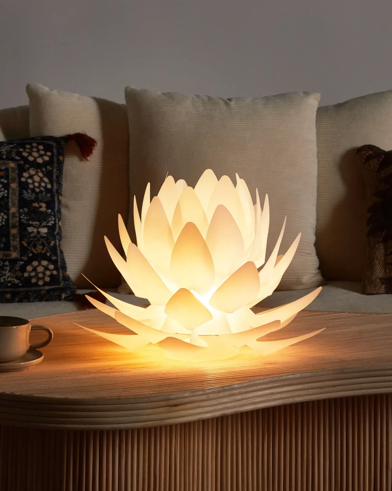 New Beliani Lampada da tavolo Fiore MUSONE Bianco