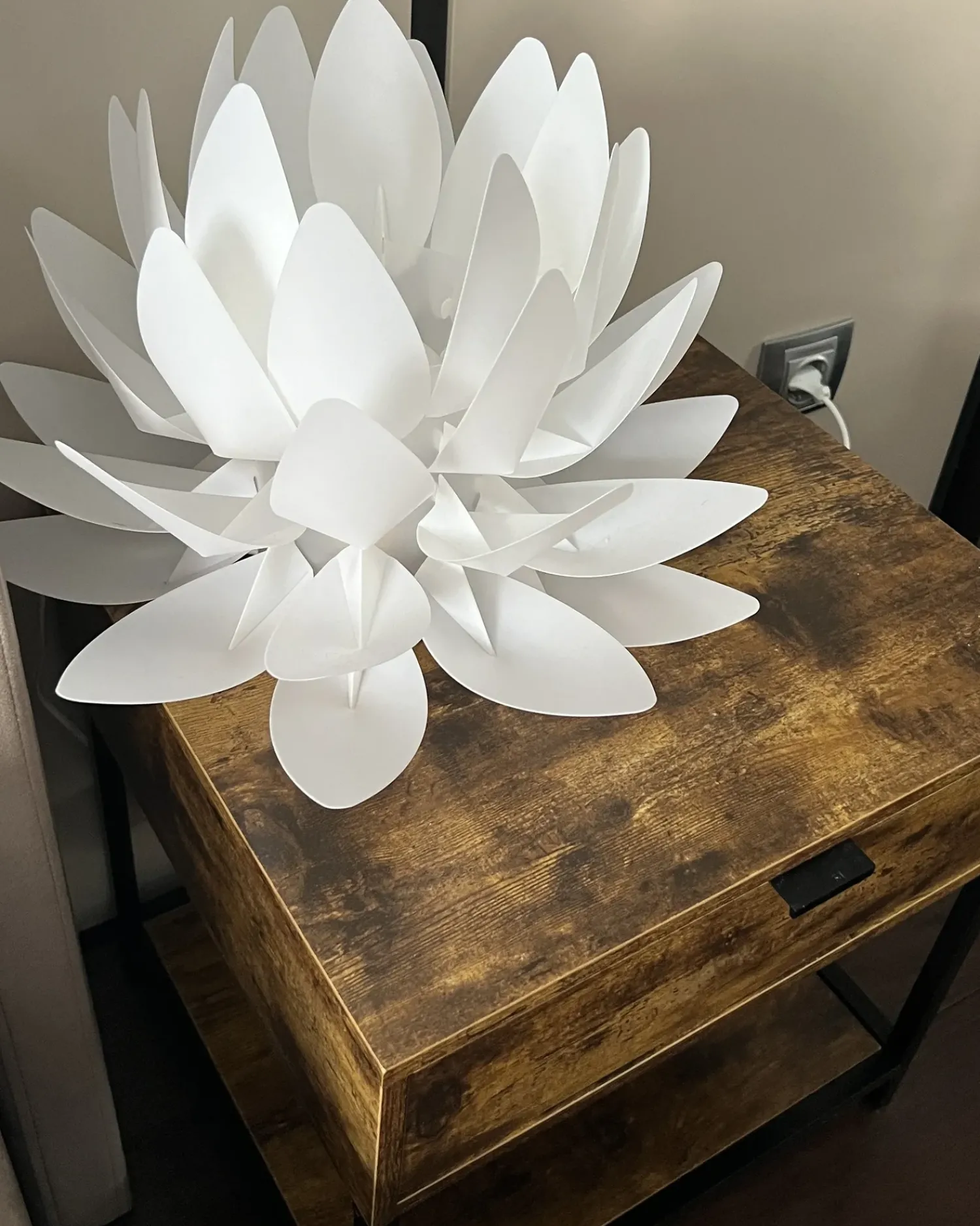 New Beliani Lampada da tavolo Fiore MUSONE Bianco
