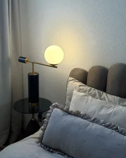 Best Beliani Lampada da tavolo HONDO Pietra Nero Nero Oro
