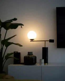 Best Beliani Lampada da tavolo HONDO Pietra Nero Nero Oro