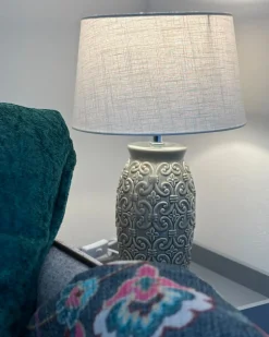 Clearance Beliani Lampada da tavolo KHOPER Ceramica Grigio Bianco Grigio
