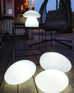 Discount Beliani Lampada da tavolo LED per esterni TUIRA con telecomando Bianco