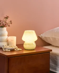 Clearance Beliani Lampada da tavolo LOBO Vetro Verde