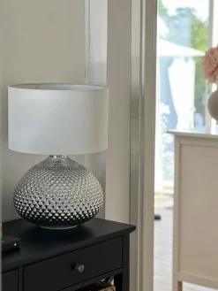 Clearance Beliani Lampada da tavolo MADON Vetro Argento Bianco Argento