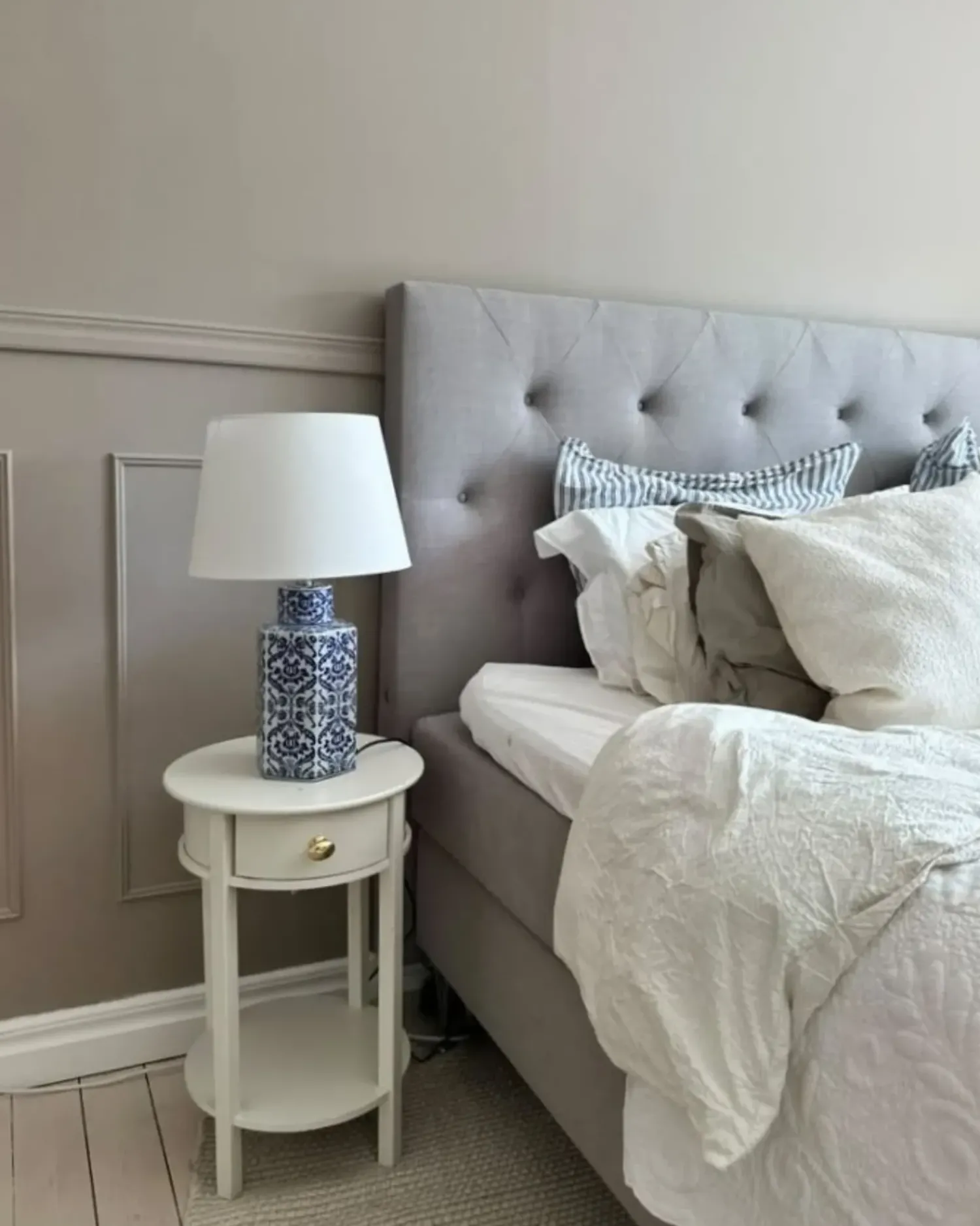 Online Beliani Lampada da tavolo MARCELIN Porcellana Bianco/Blu Bianco Blu