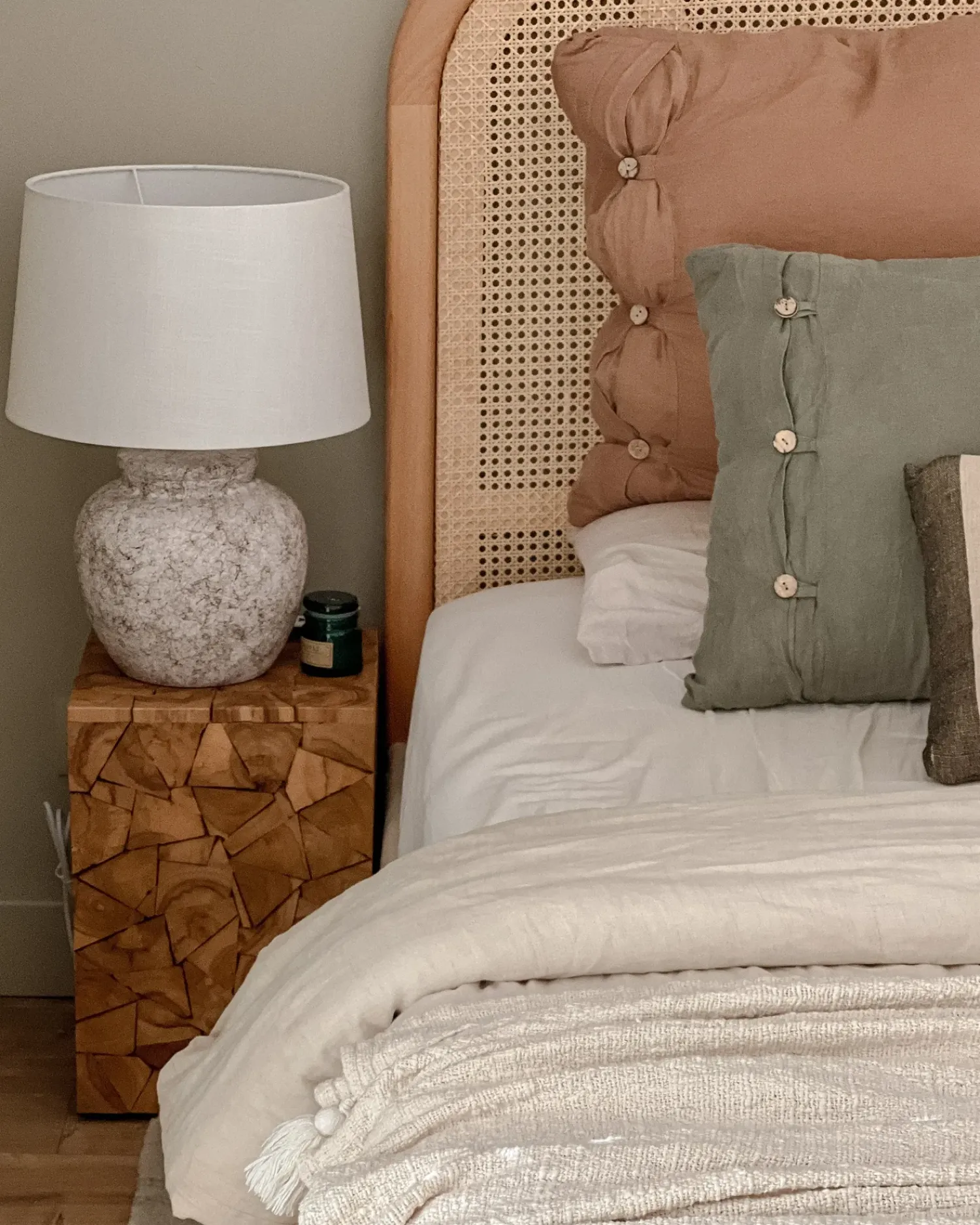 Sale Beliani Lampada da tavolo MAREB Ceramica Beige Bianco Beige