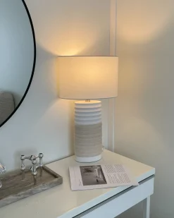 Best Beliani Lampada da tavolo NAVIA Porcellana Beige chiaro Beige Bianco