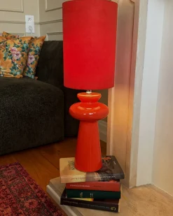 Clearance Beliani Lampada da tavolo OTEROS Rosso