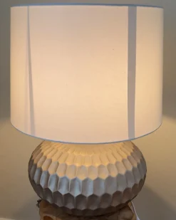 Discount Beliani Lampada da tavolo PIRITA Ceramica Oro Bianco Oro