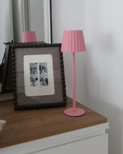 Discount Beliani Lampada da tavolo POMBEIRO Metallo pastello Rosa