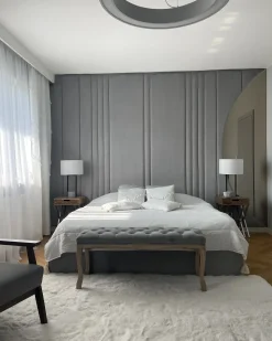 Outlet Beliani Lampada da tavolo REMUS Metallo Bianco Bianco Grigio Nero