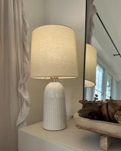 Beliani Lampada da tavolo SALIENTE Ceramica Bianco sporco Bianco Beige