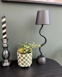 Discount Beliani Lampada da tavolo senza fili a LED VOUGA con dimmer Metallo Beige
