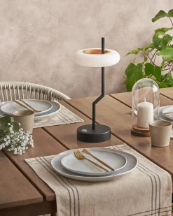 Clearance Beliani Lampada da tavolo senza fili a LED ALVIELA con dimmer Metallo Nero Bianco Marrone Nero