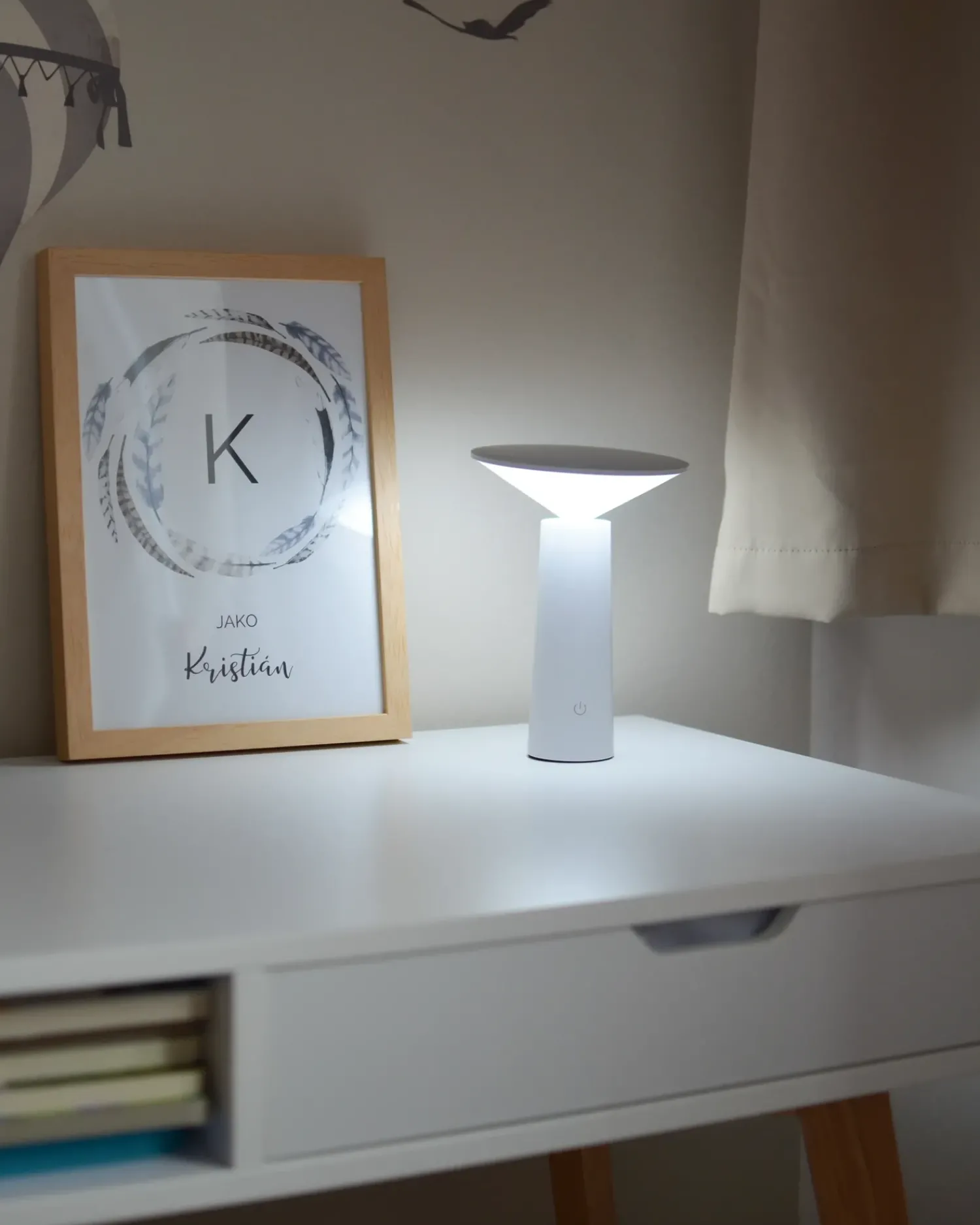 Best Beliani Lampada da tavolo senza fili a LED LEVIRA con dimmer Metallo Bianco