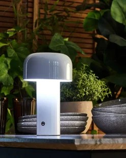New Beliani Lampada da tavolo senza fili a LED BESOS con dimmer Metallo Bianco