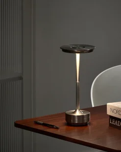 Outlet Beliani Lampada da tavolo senza fili a LED MAGO con dimmer Metallo Argento
