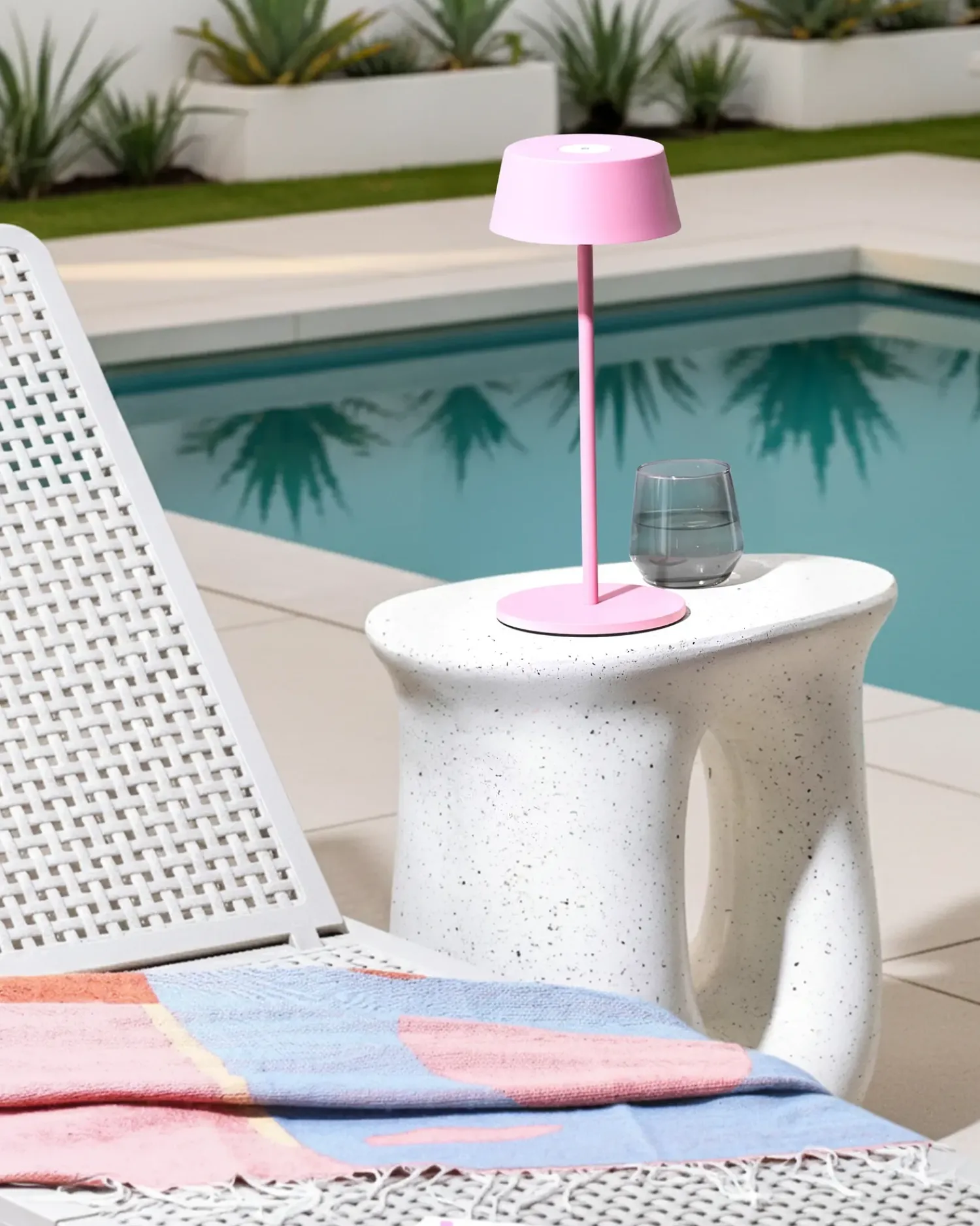 Online Beliani Lampada da tavolo senza fili a LED GUDER con dimmer Metallo Rosa