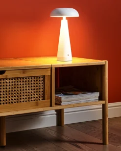 Discount Beliani Lampada da tavolo senza fili a LED BOCONO con dimmer Metallo Bianco