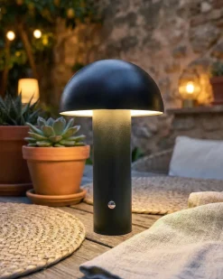 Beliani Lampada da tavolo senza fili a LED BOJO con dimmer Metallo Nero