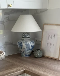 Online Beliani Lampada da tavolo SORRAIA Porcellana Bianco/Blu Bianco Blu