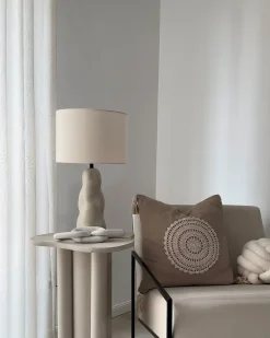 Beliani Lampada da tavolo VILAR Ceramica Beige