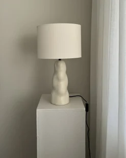Beliani Lampada da tavolo VILAR Ceramica Beige