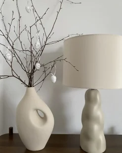 Beliani Lampada da tavolo VILAR Ceramica Beige