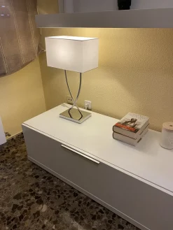 Outlet Beliani Lampada da tavolo YASUNI Metallo Bianco/Oro Bianco Oro