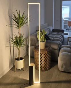 New Beliani Lampada da terra a LED PATRICIO Metallo Oro Marrone Oro