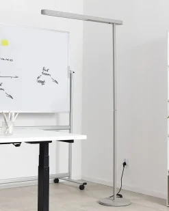 Best Beliani Lampada da terra a LED PERSEUS Metallo Argento