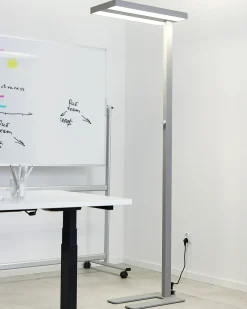 Sale Beliani Lampada da terra a LED TAURUS con dimmer Metallo Argento