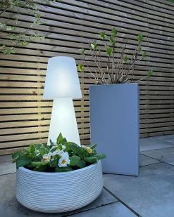 Outlet Beliani Lampada da terra LED per esterni SABANAS con telecomando Bianco