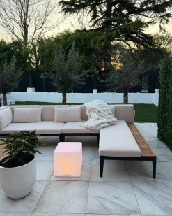 Sale Beliani Lampada da terra LED per esterni LAGARTO con telecomando Bianco