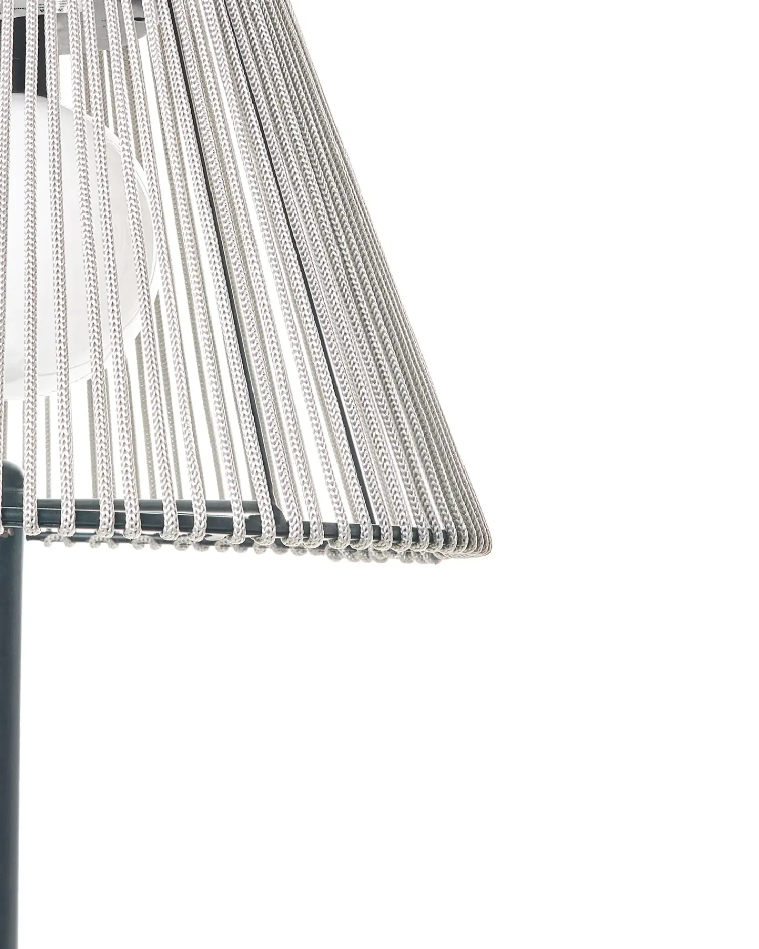 New Beliani Lampada da terra solare a LED per esterni LUETE Grigio