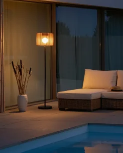 Discount Beliani Lampada da terra solare a LED per esterni LUENA Marrone Marrone Nero