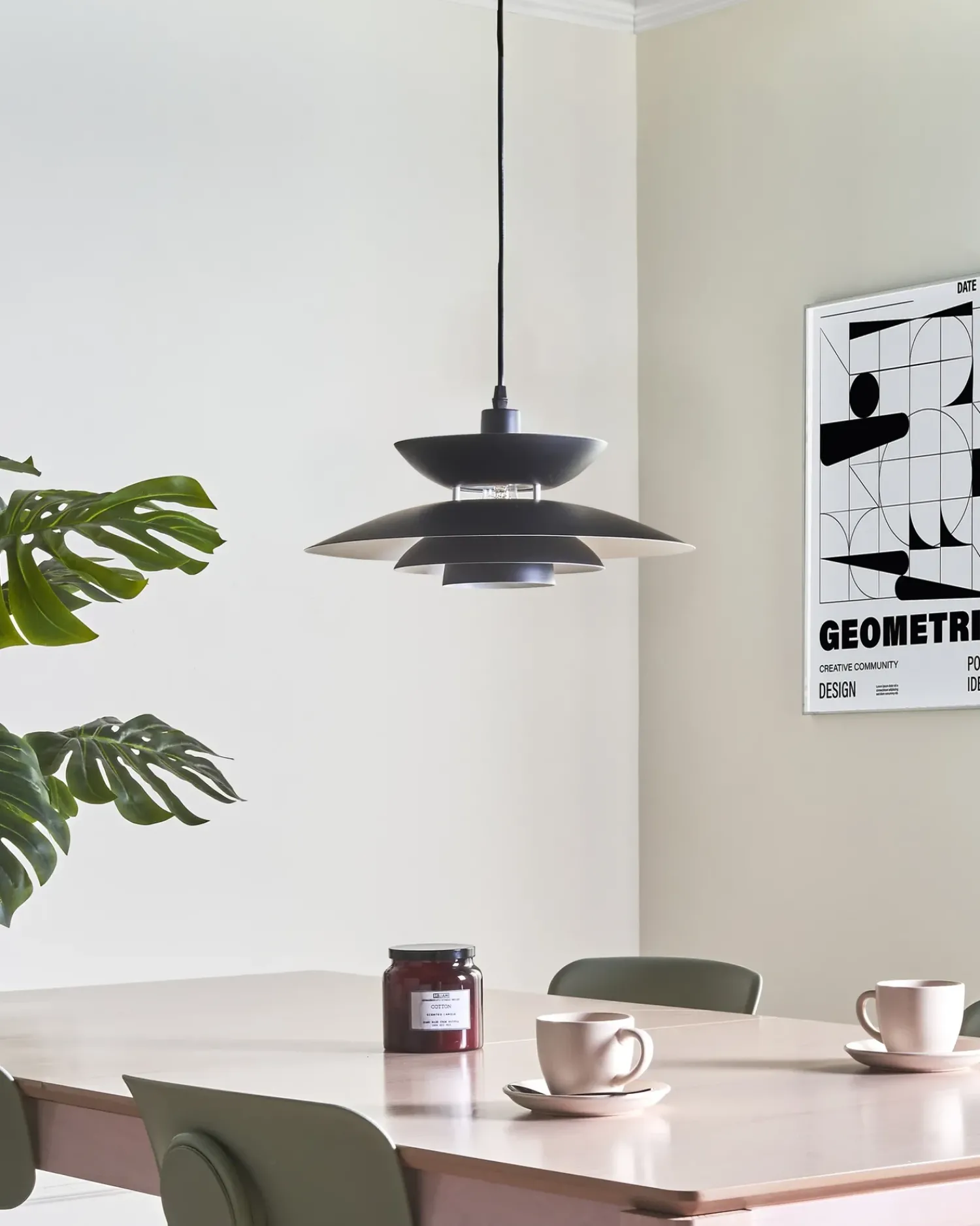 Outlet Beliani Lampadario JURGA Metallo Nero