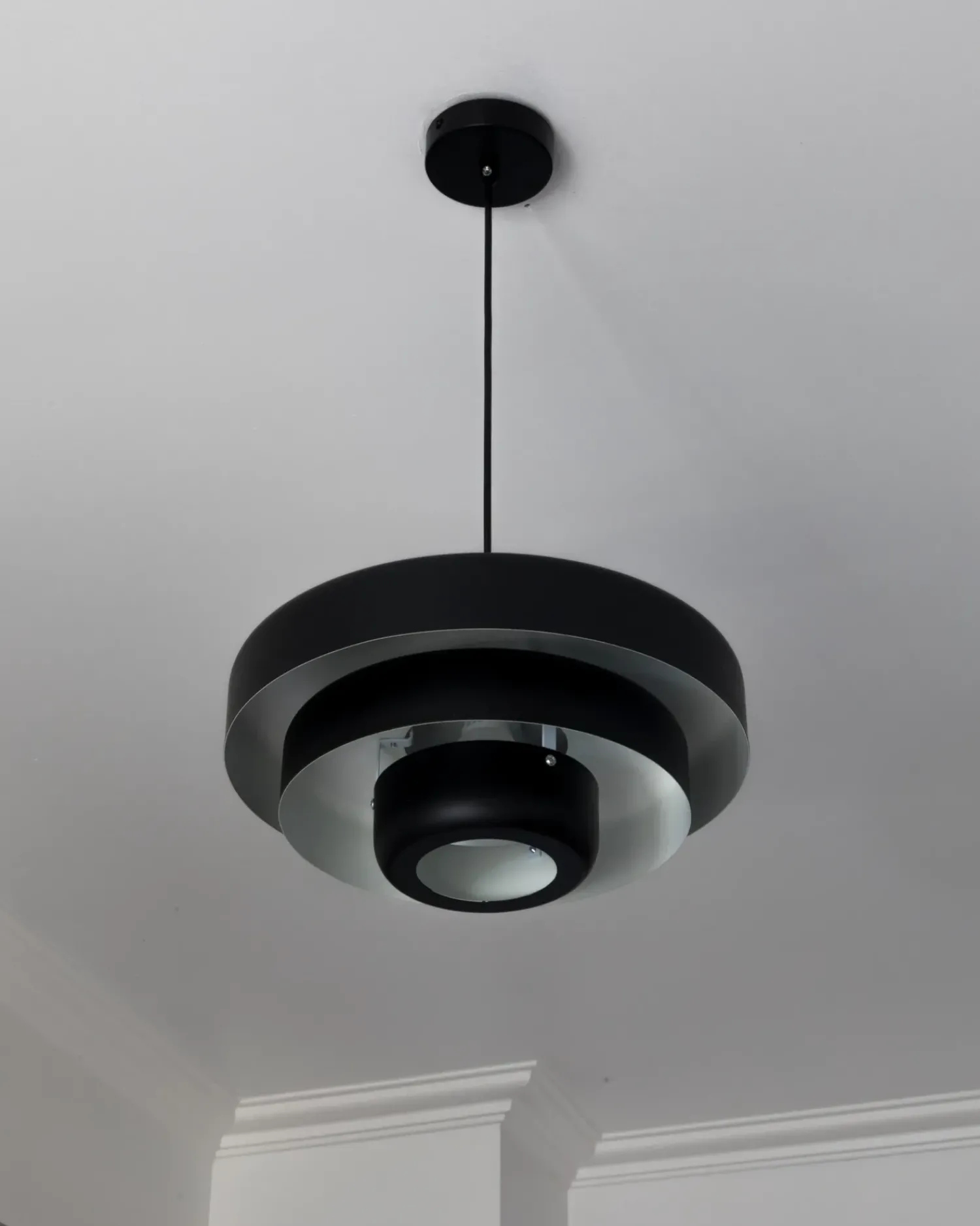 Beliani Lampadario KOLGA Metallo Nero