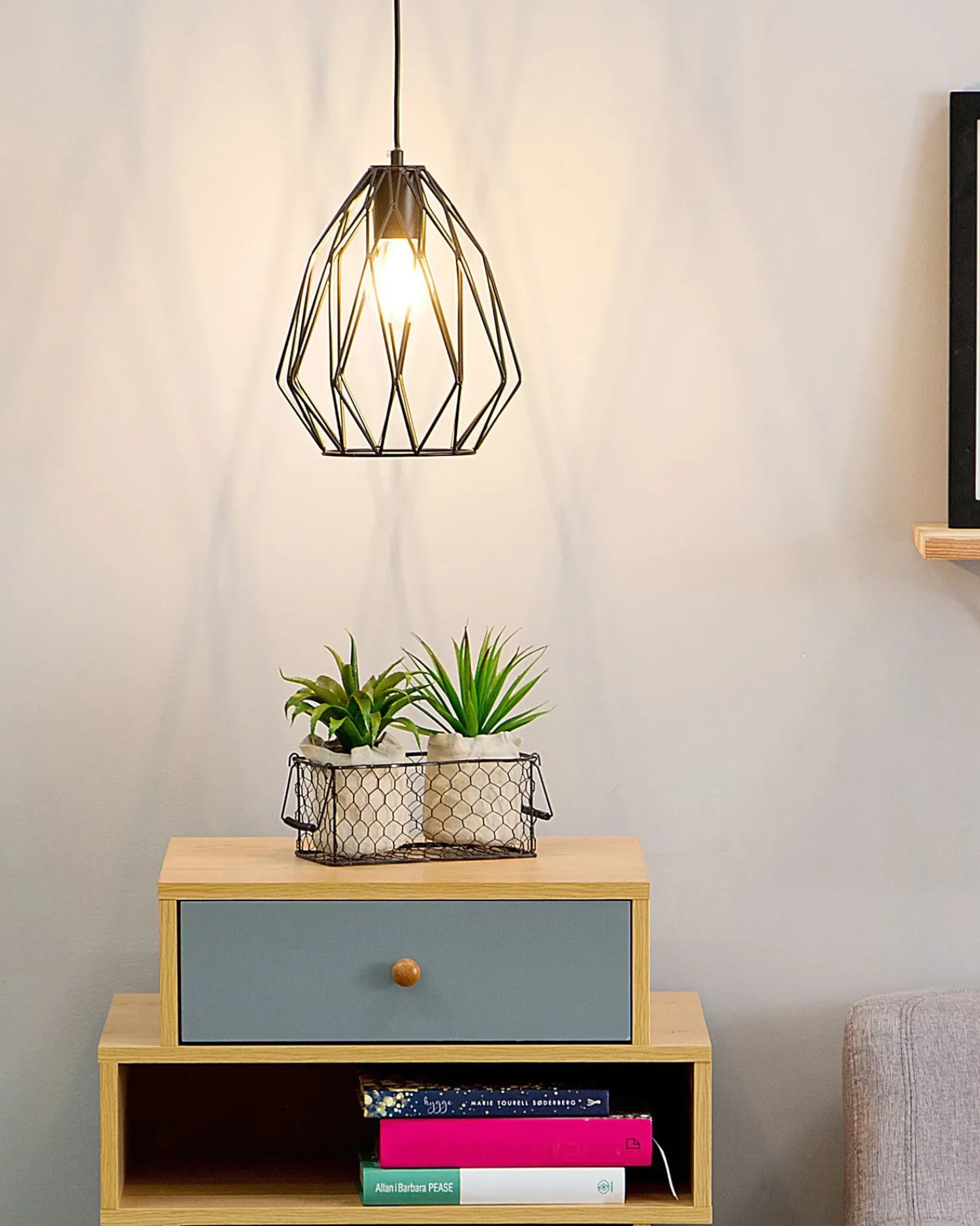 Outlet Beliani Lampadario MAGRA Metallo Nero