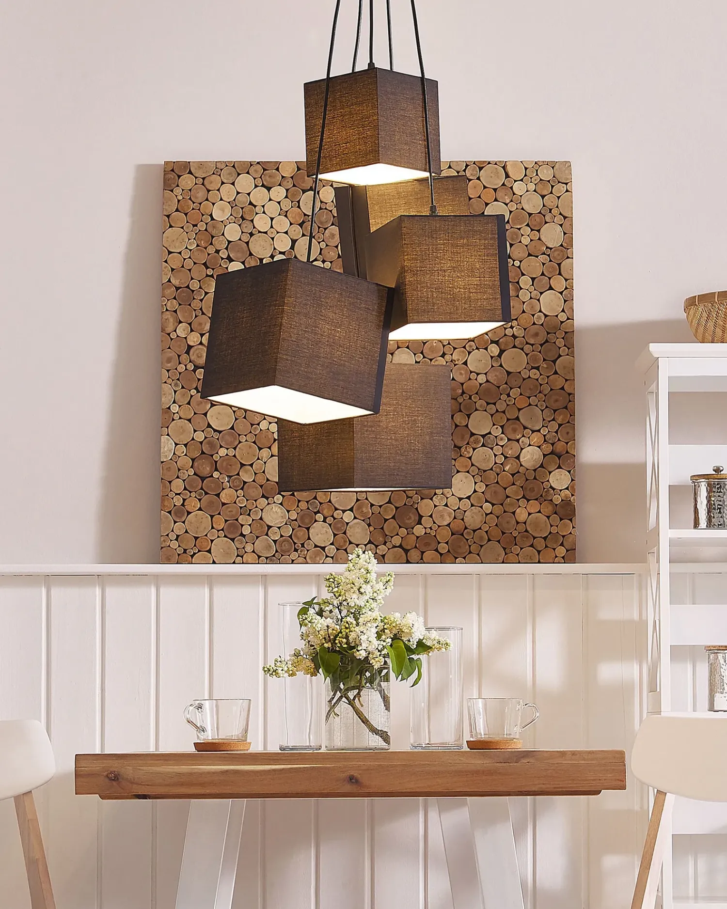 Sale Beliani Lampadario MESTA Nero