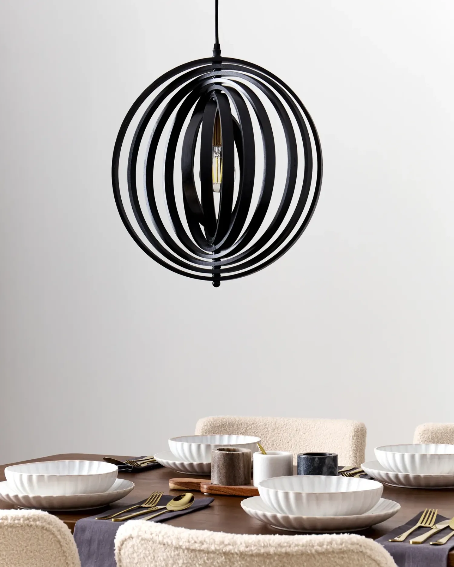 Discount Beliani Lampadario MURRELL Legno di pioppo Nero Bianco Nero