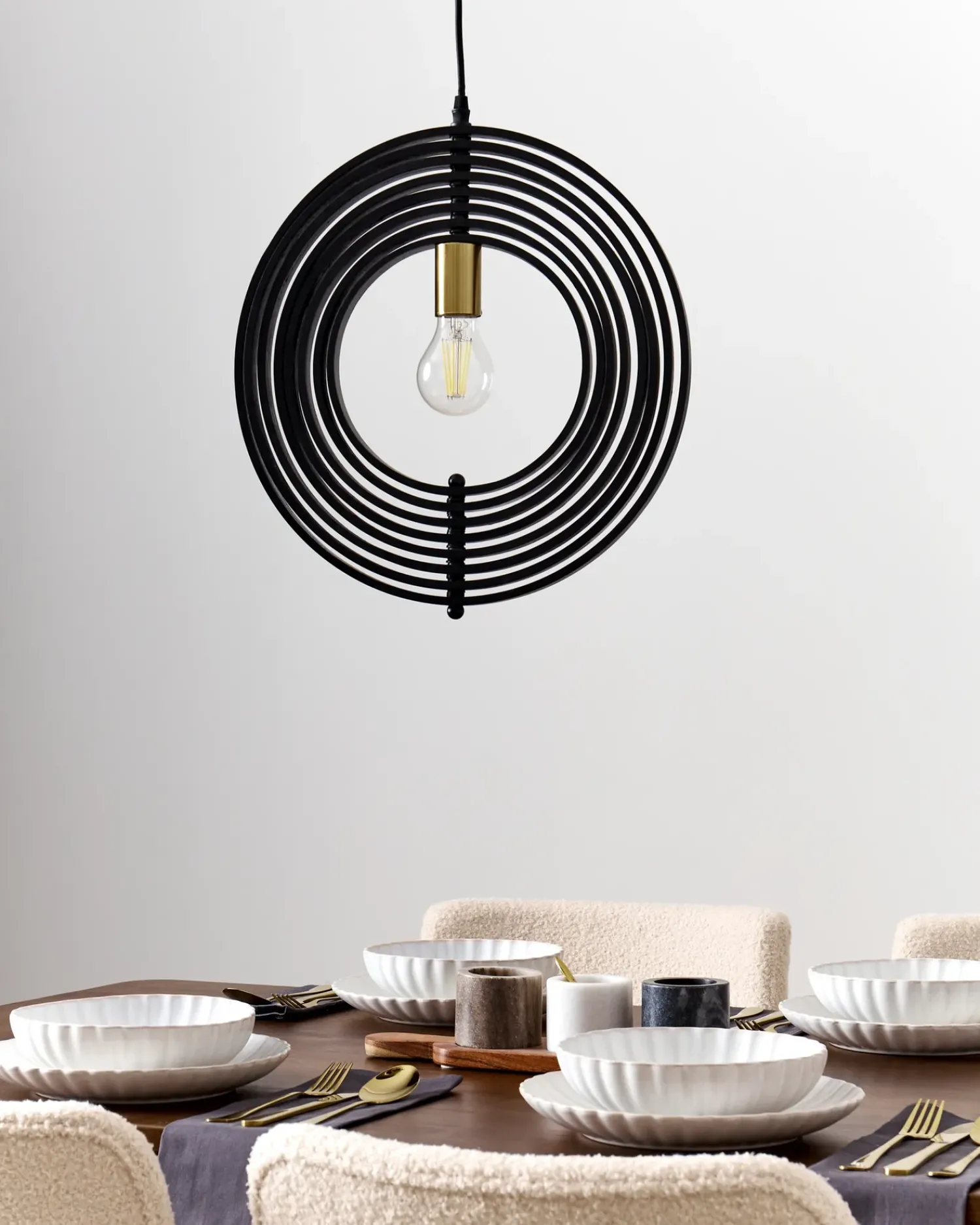 Discount Beliani Lampadario MURRELL Legno di pioppo Nero Bianco Nero