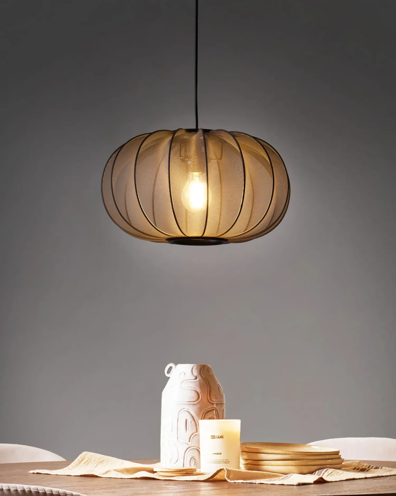 Beliani Lampadario TOCUYO Nero