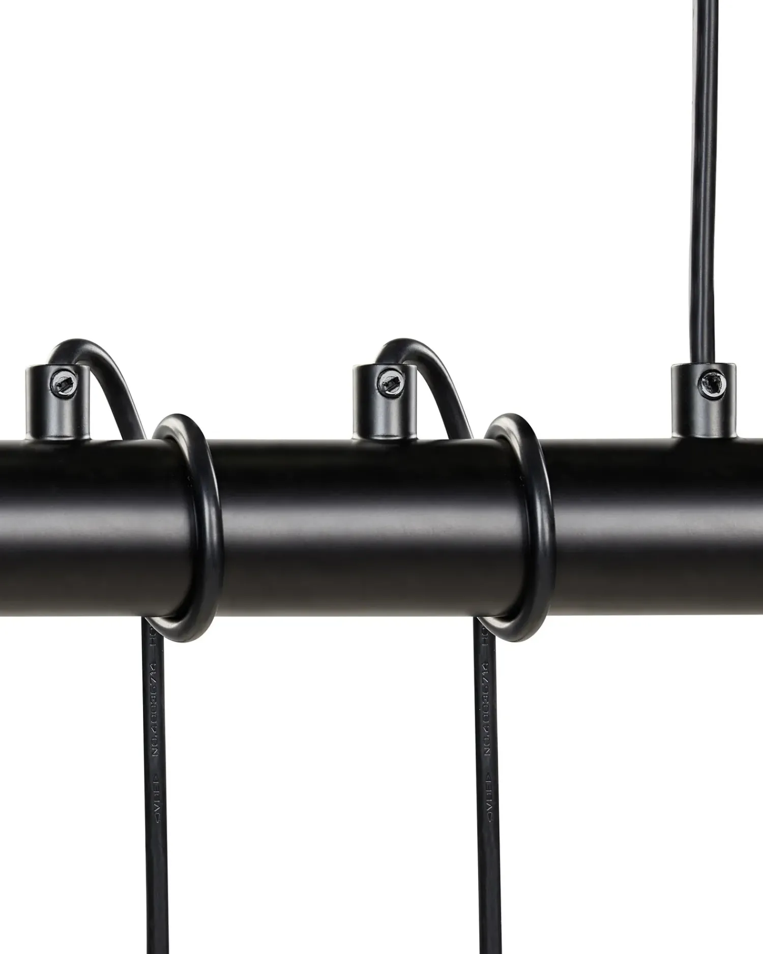 Best Beliani Lampadario TUTAKI Legno di quercia Nero Marrone Nero