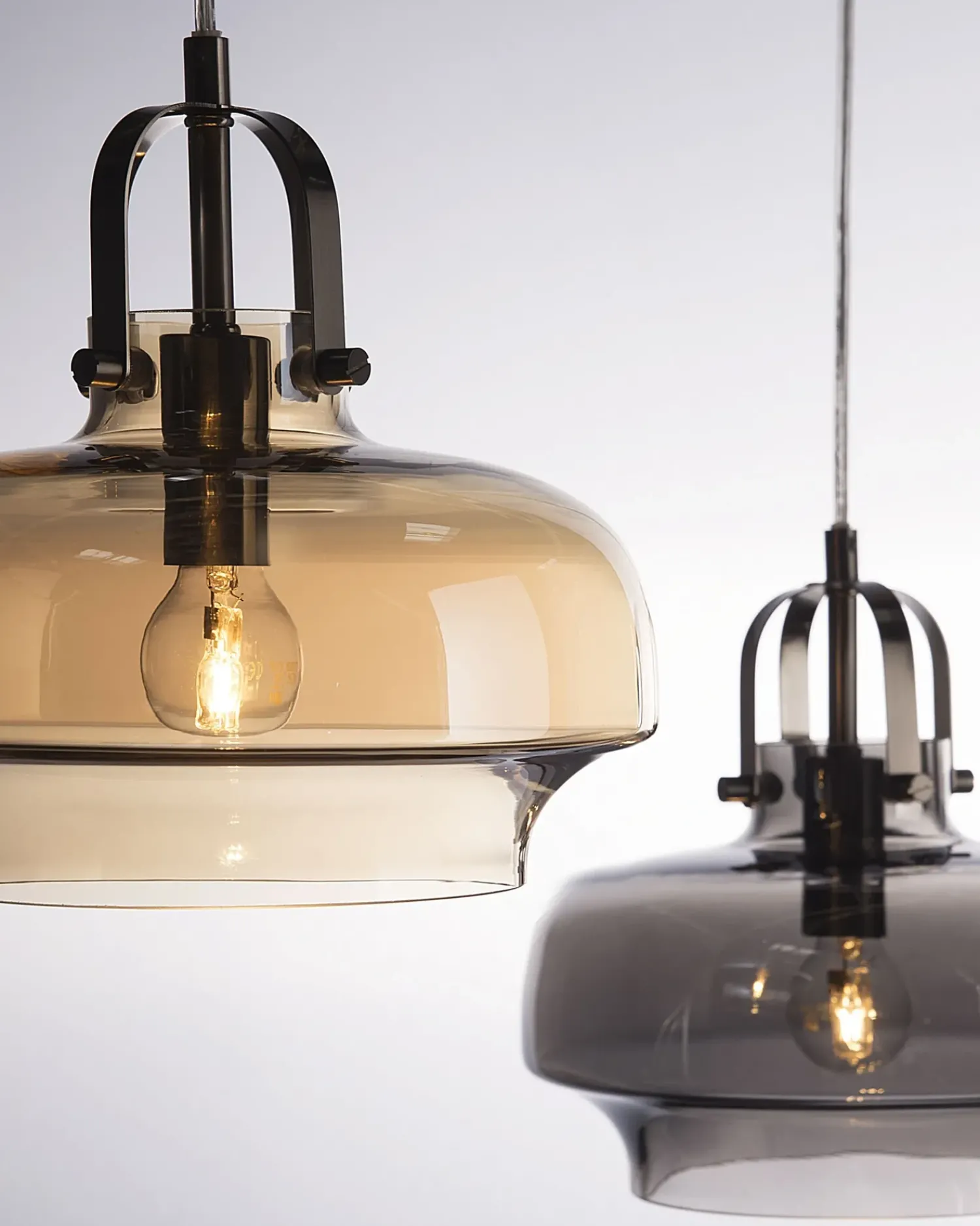 Hot Beliani Lampadario WILTZ Vetro Grigio chiaro Trasparente Grigio