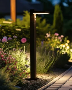 Best Beliani Lampione solare da giardino a LED POPLAR con sensore di movimento Nero