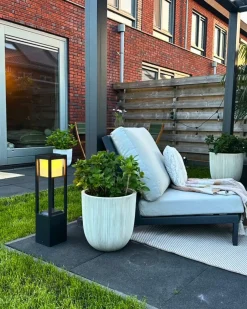 Online Beliani Lampione solare da giardino a LED LOON Nero